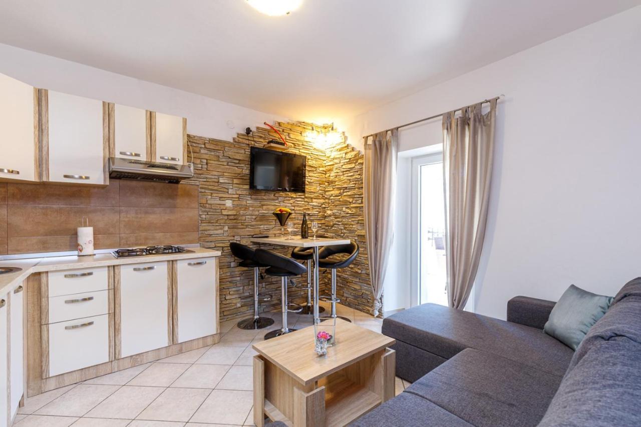 Apartments Mirjana メドゥリン エクステリア 写真