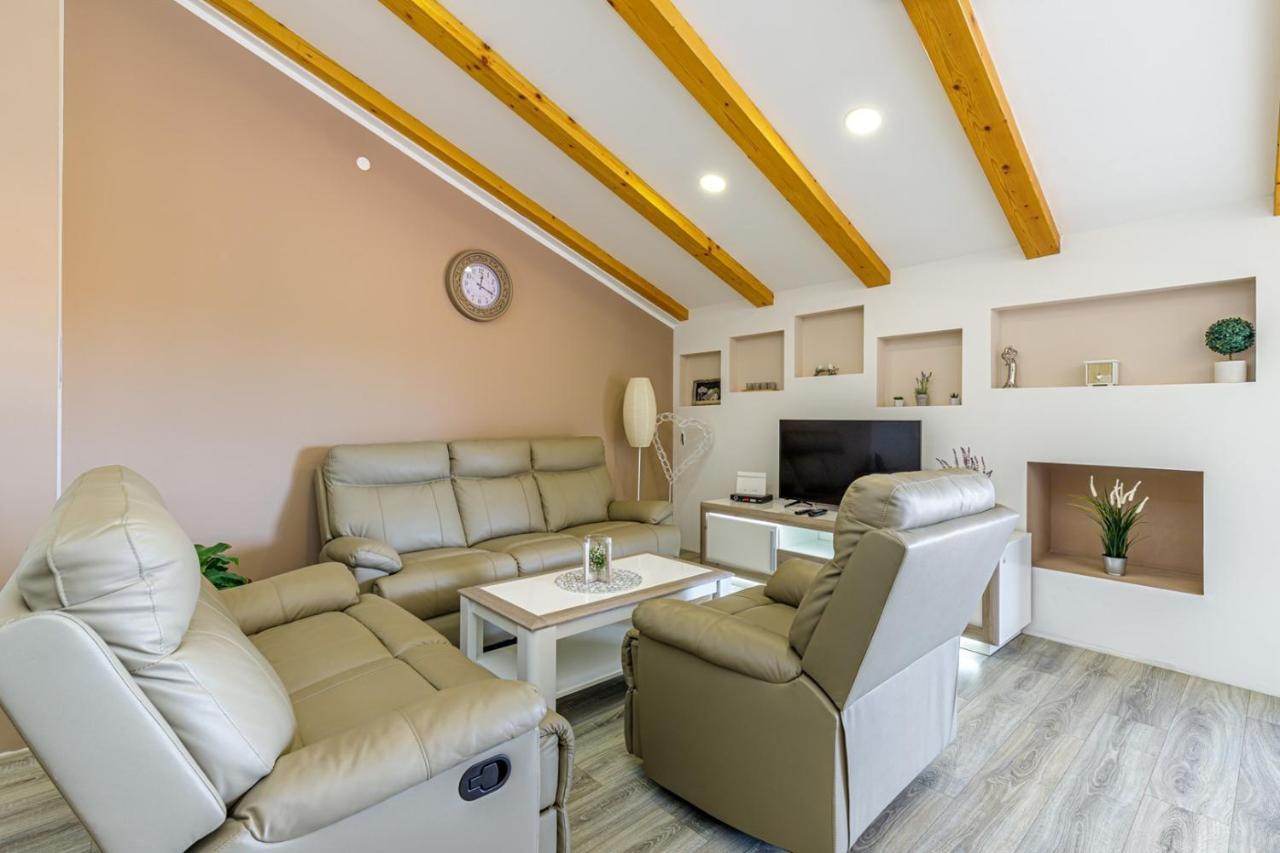 Apartments Mirjana メドゥリン エクステリア 写真
